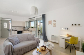 Alkmini Apartment